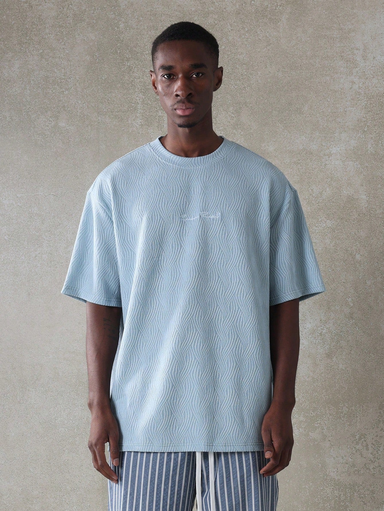 Camiseta Veludo com Textura de Ajuste