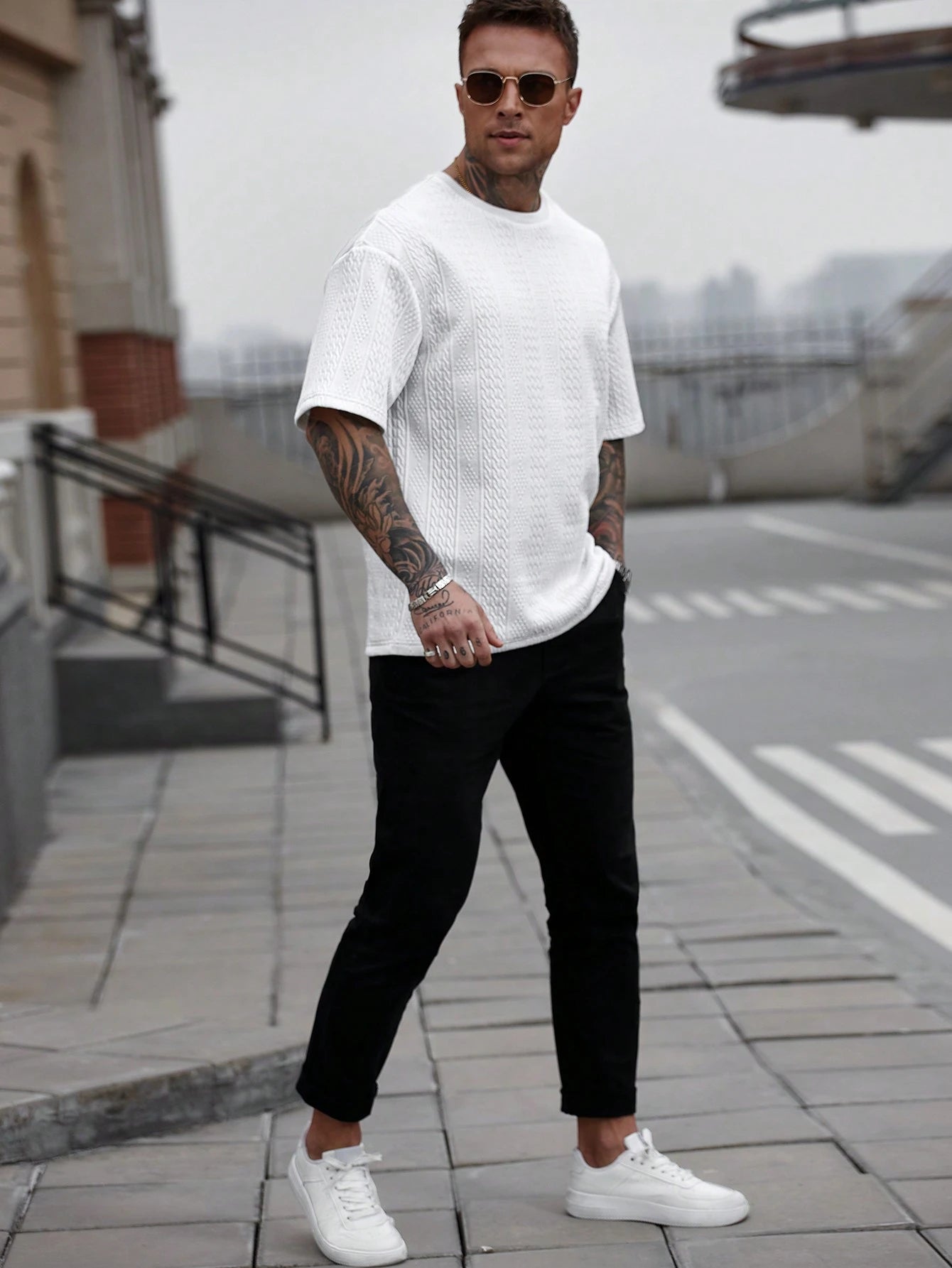 Camiseta OverCool de Manga Curta Casual e Versátil Tribal